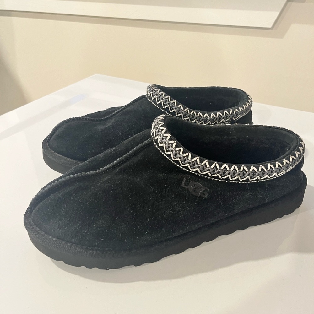 UGG Women’s TAZ slipper